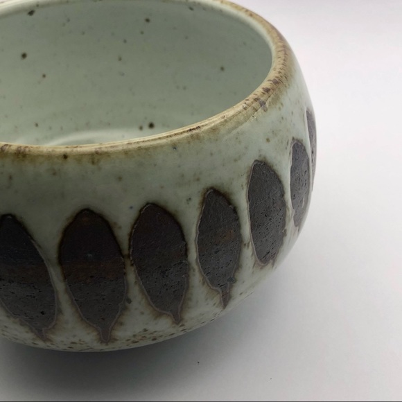 [vintage] Artist Signed Pottery Bowl Dish - Picture 6 of 13